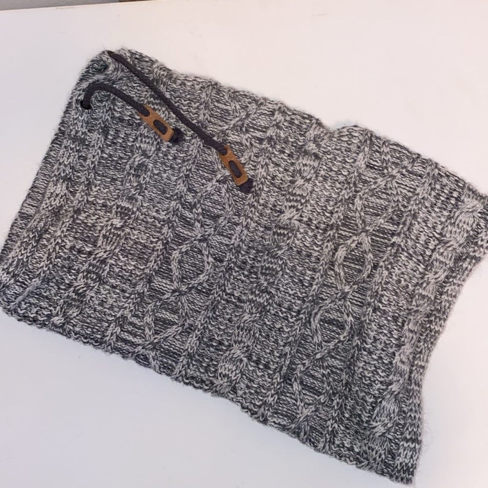 Bickley + Mitchell Wrap Scarf